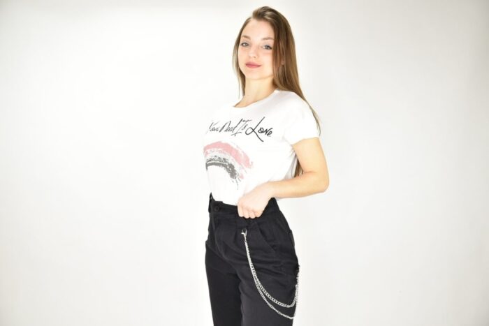 T-SHIRT bianca all you need is love Abbigliamento